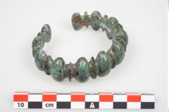 Foto von Bronzebuckelarmreif (NHMW-PRAE-026255)